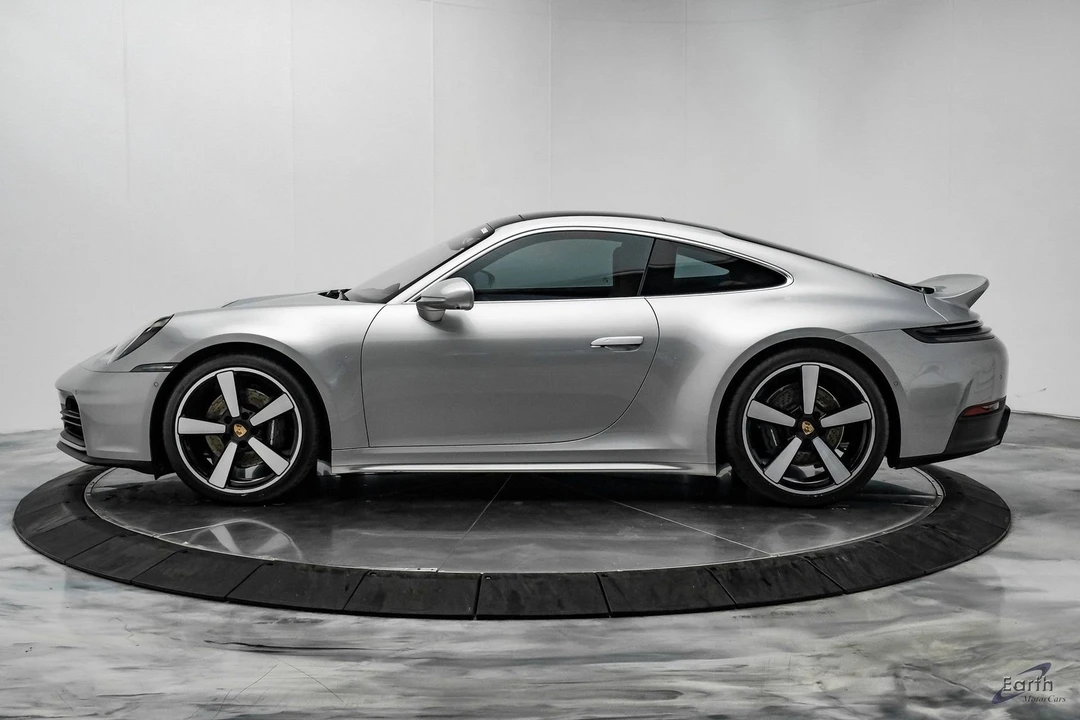 2025 Porsche 992 Carrera - Image 7 of 12