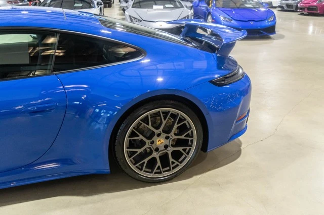 2025 Porsche 992 Carrera - Image 5 of 30