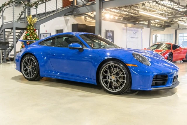 2025 Porsche 992 Carrera - Image 8 of 30