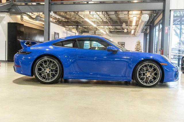 2025 Porsche 992 Carrera - Image 10 of 30