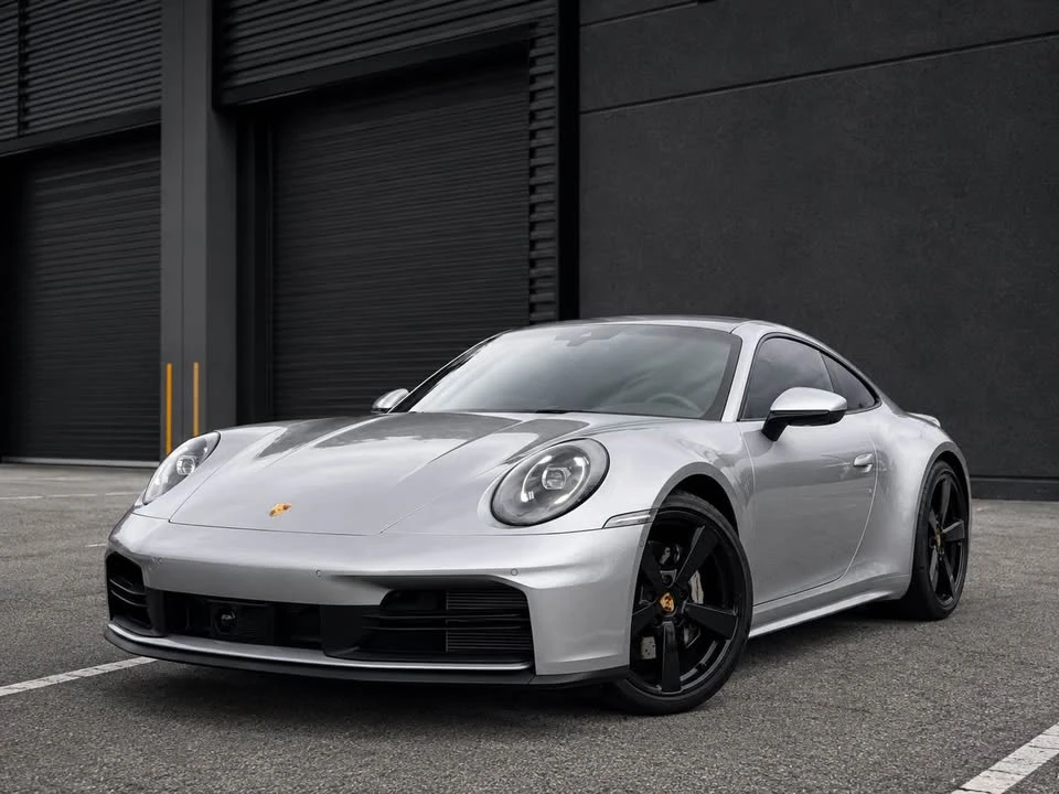 2025 Porsche 992 Carrera - Image 2 of 20