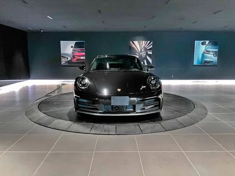 2025 Porsche 911 Carrera