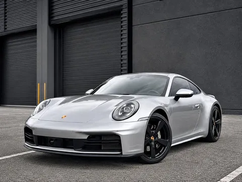 2025 Porsche 911 Carrera