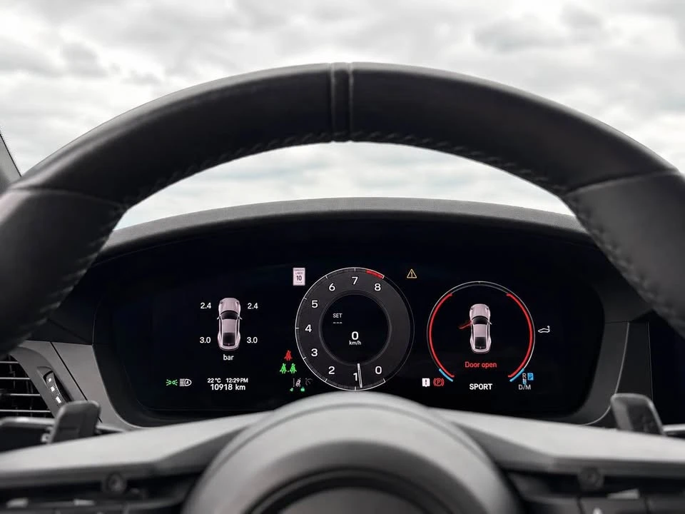 2025 Porsche 992 Carrera - Image 18 of 20