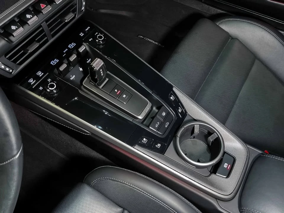 2025 Porsche 992 Carrera - Image 15 of 19