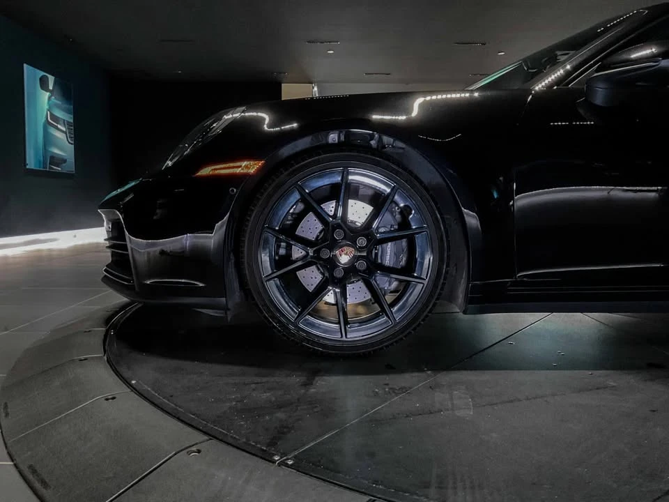 2025 Porsche 992 Carrera - Image 10 of 20