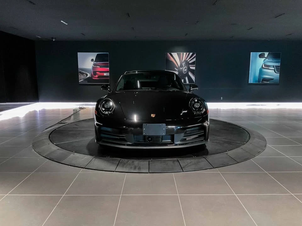 2025 Porsche 992 Carrera - Image 2 of 20