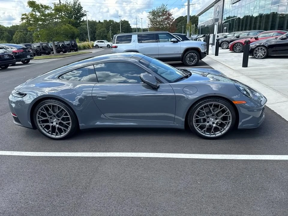 2025 Porsche 992 Carrera - Image 3 of 10