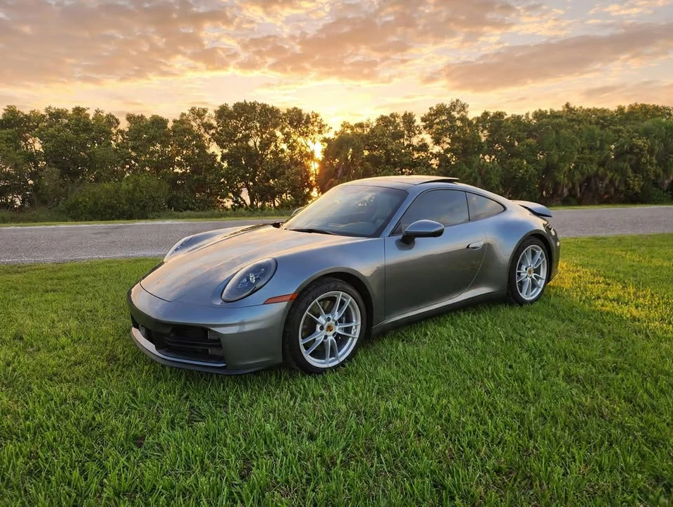 2025 Porsche 992 Carrera - Image 4 of 20