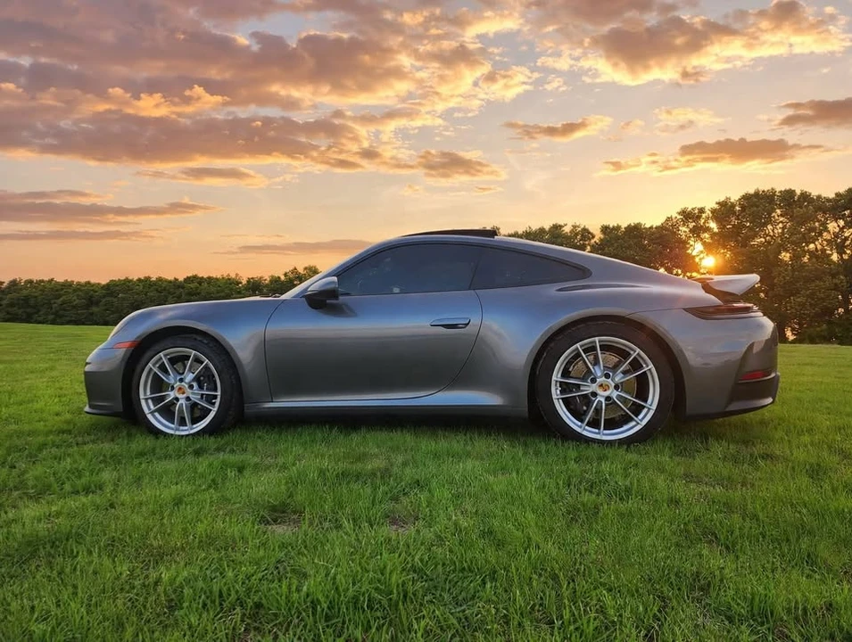 2025 Porsche 992 Carrera - Image 5 of 20