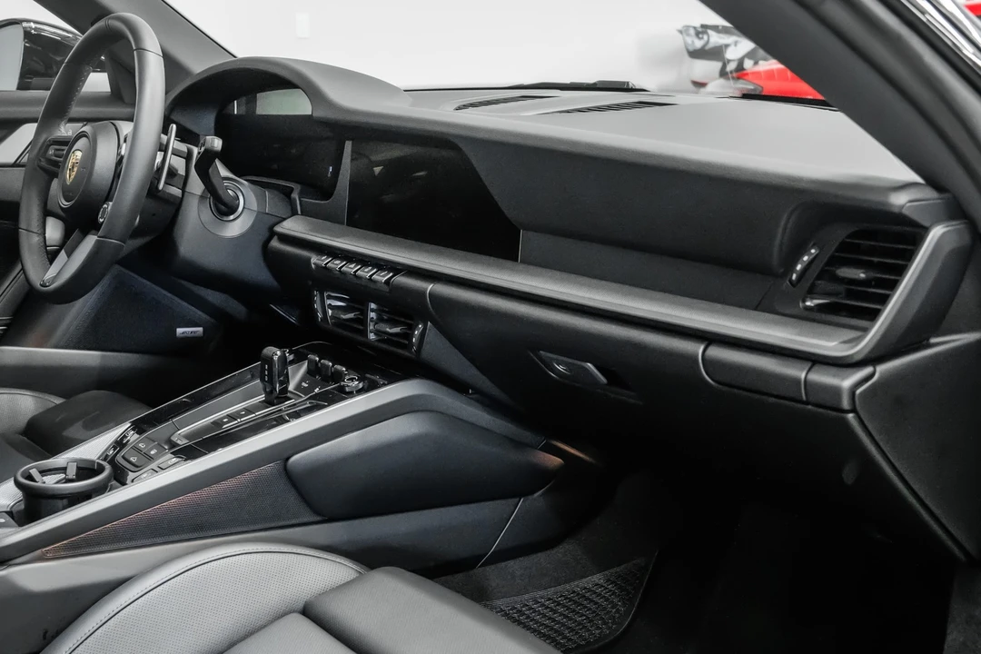 2025 Porsche 992 Carrera - Image 13 of 21