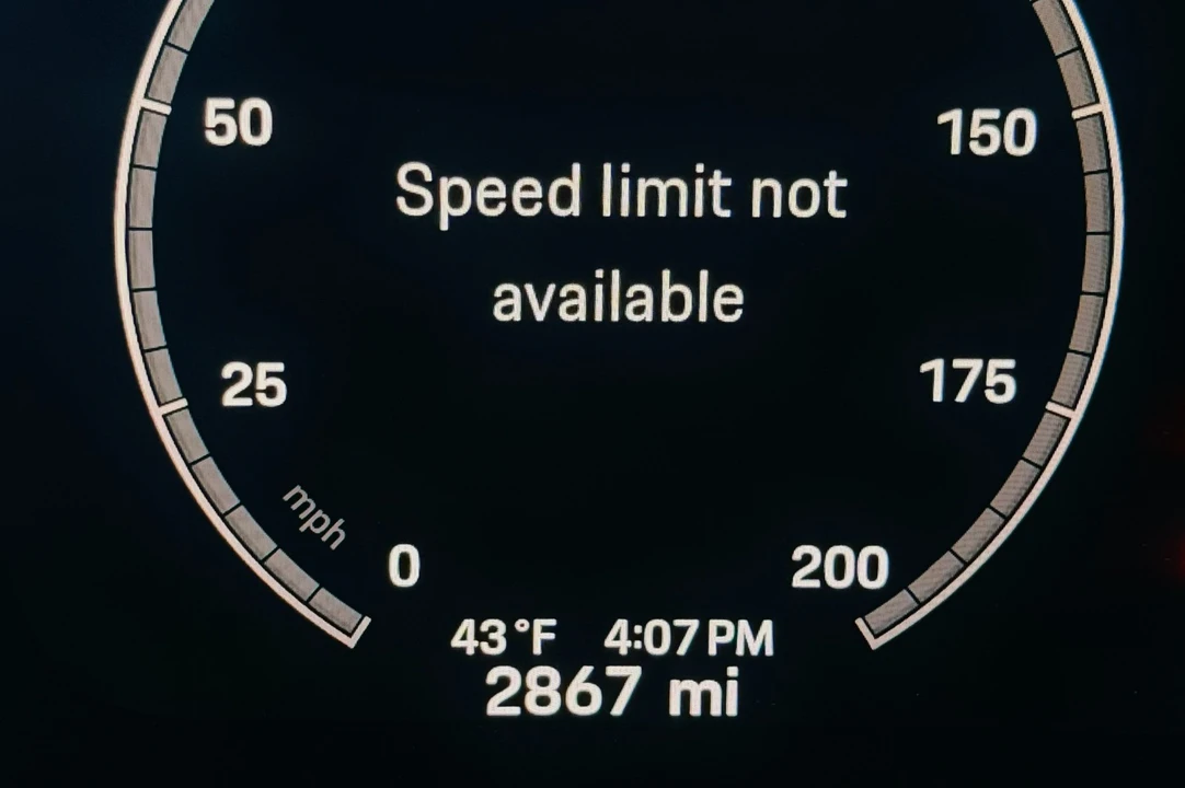 2025 Porsche 992 Carrera - Image 18 of 21