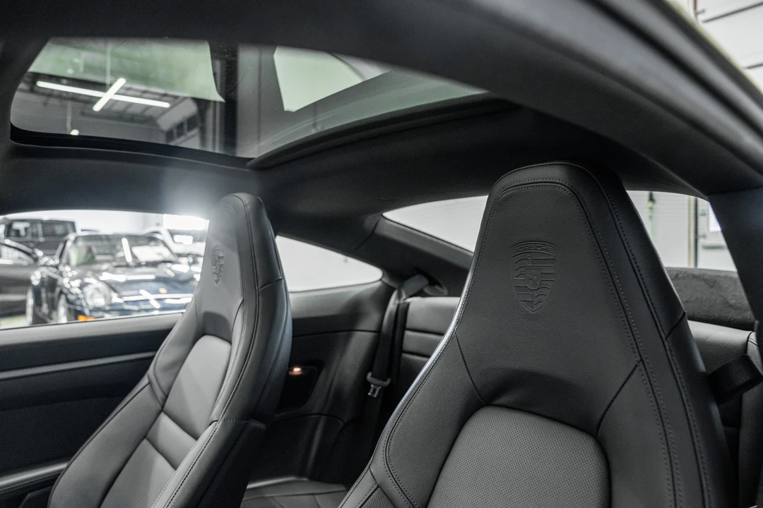 2025 Porsche 992 Carrera - Image 16 of 21