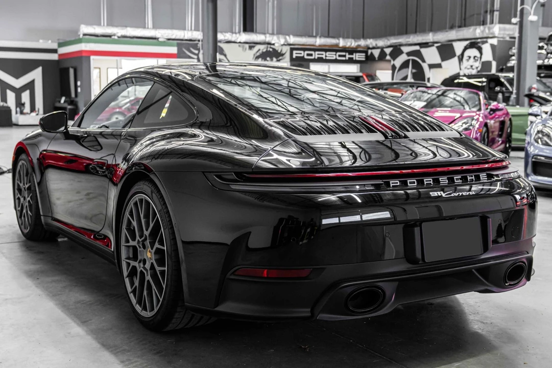 2025 Porsche 992 Carrera - Image 6 of 21