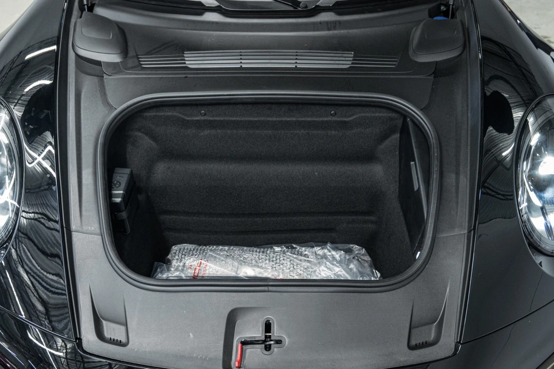 2025 Porsche 992 Carrera - Image 17 of 21