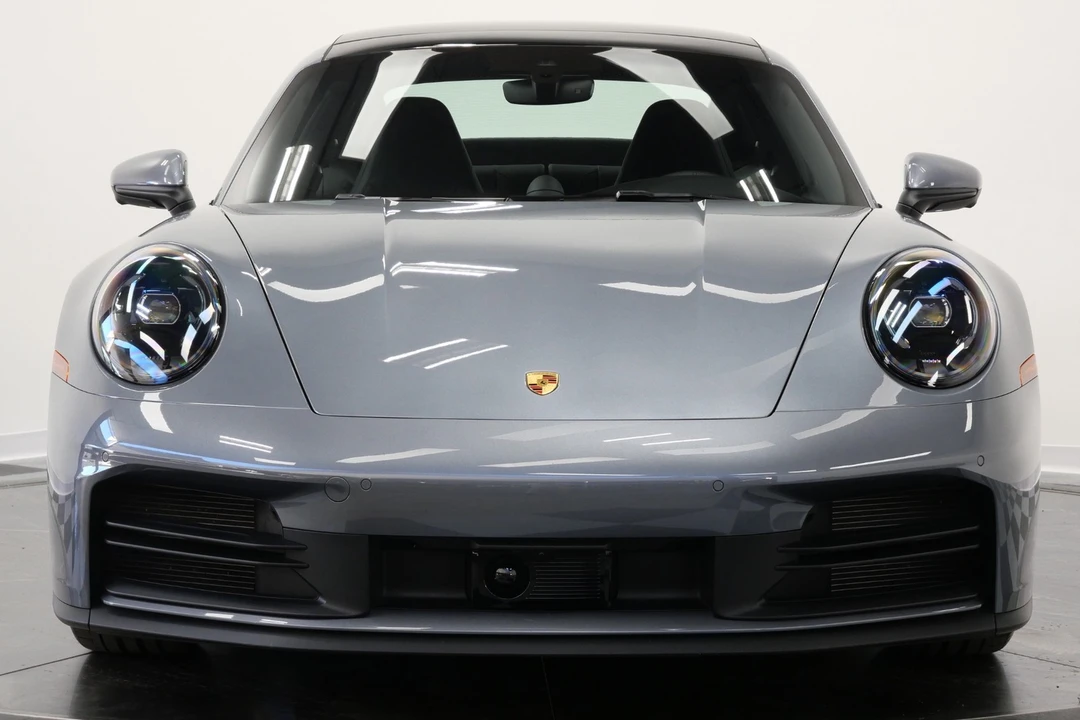 2025 Porsche 992 Carrera - Image 4 of 12