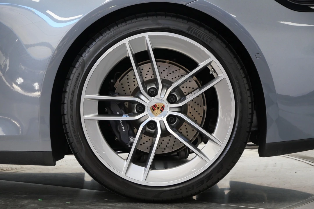 2025 Porsche 992 Carrera - Image 11 of 12