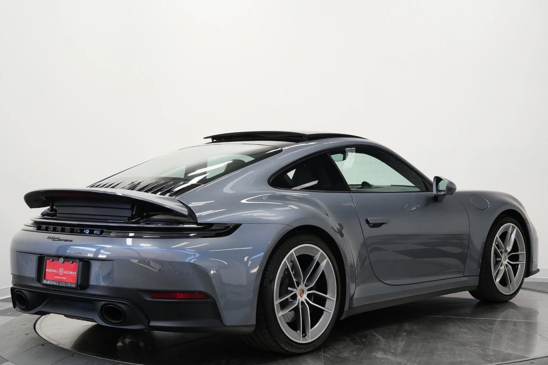 2025 Porsche 992 Carrera - Image 9 of 12