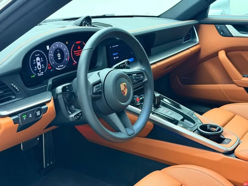 2025 Porsche 992 Carrera S - Image 27 of 31