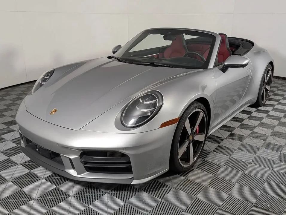 2025 Porsche 992 Carrera S - Image 8 of 31