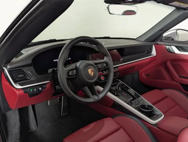 2025 Porsche 992 Carrera S - Image 26 of 31