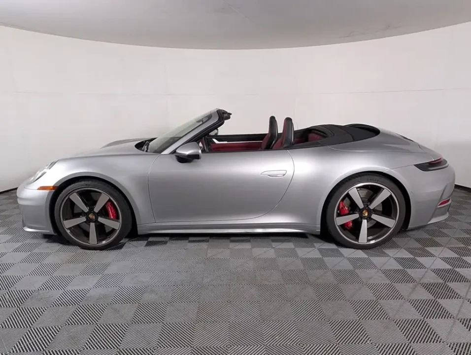 2025 Porsche 992 Carrera S - Image 15 of 31