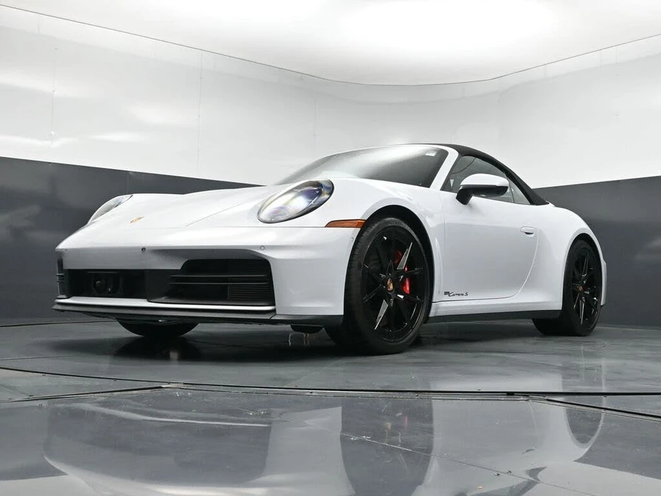 2025 Porsche 992 Carrera S - Image 24 of 31