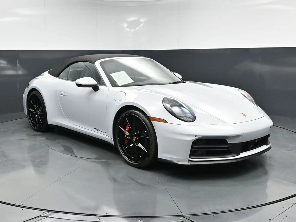 2025 Porsche 992 Carrera S - Image 14 of 31