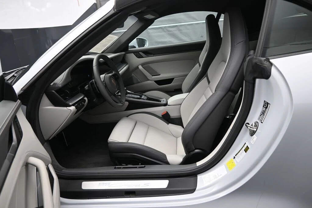 2025 Porsche 992 Carrera S - Image 7 of 31