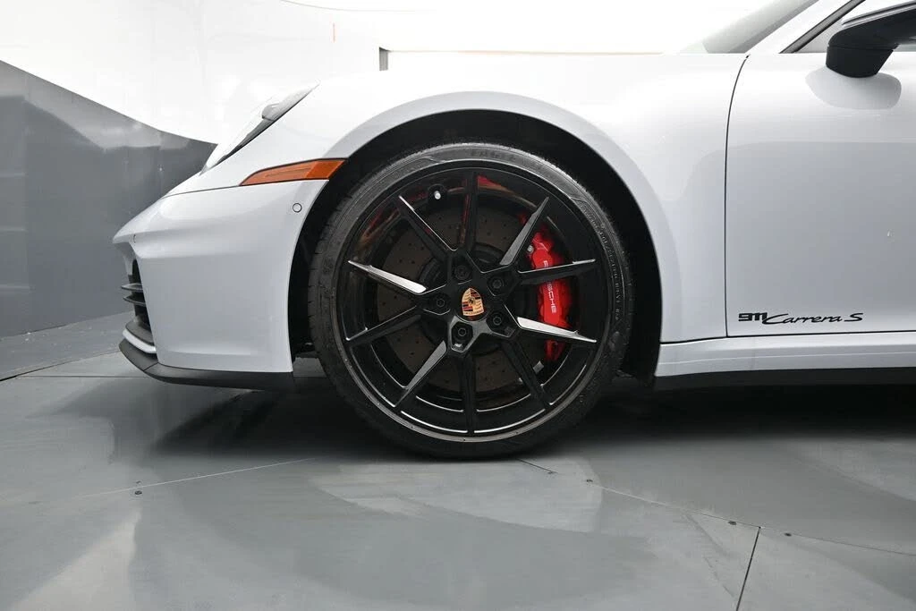 2025 Porsche 992 Carrera S - Image 8 of 31