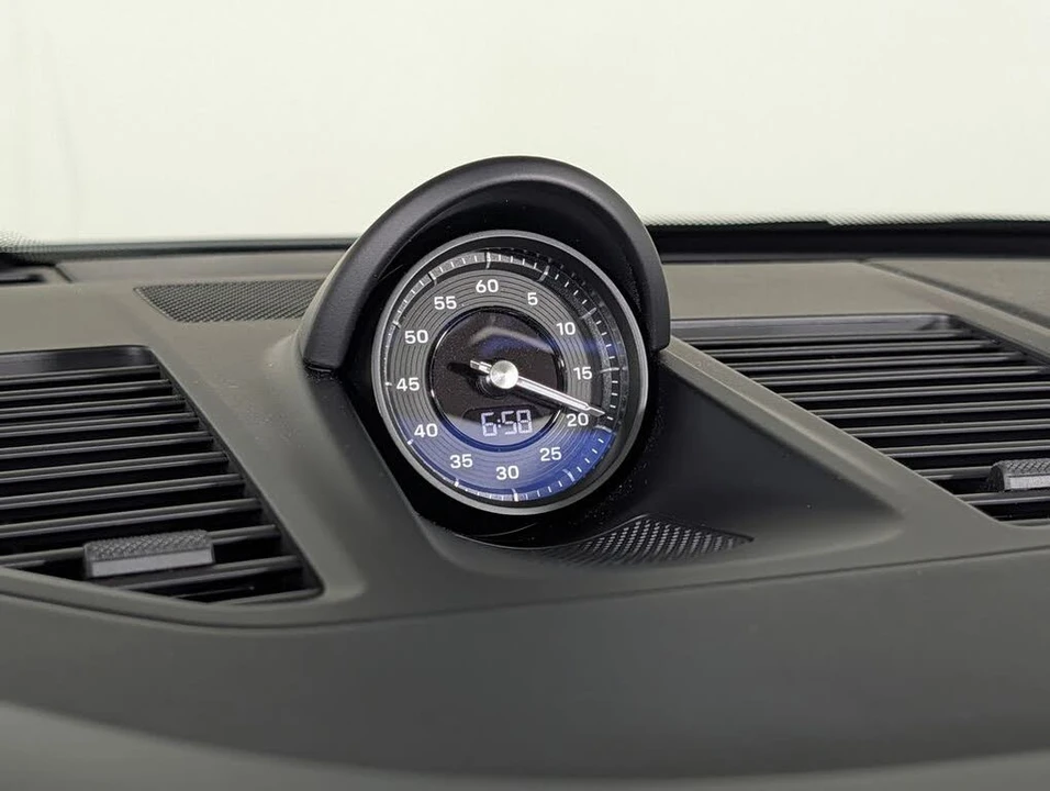 2025 Porsche 992 Carrera S - Image 27 of 31
