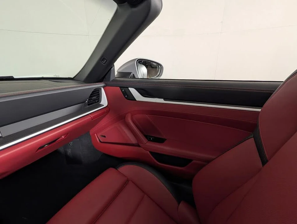 2025 Porsche 992 Carrera S - Image 22 of 31