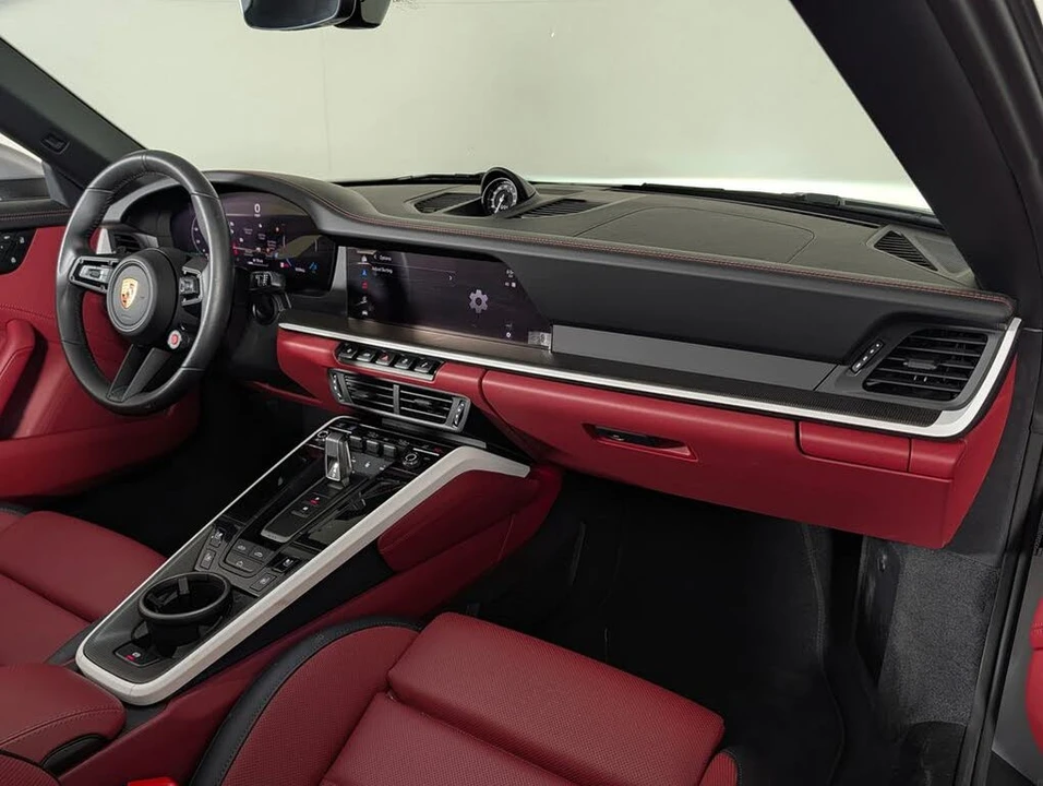 2025 Porsche 992 Carrera S - Image 18 of 31