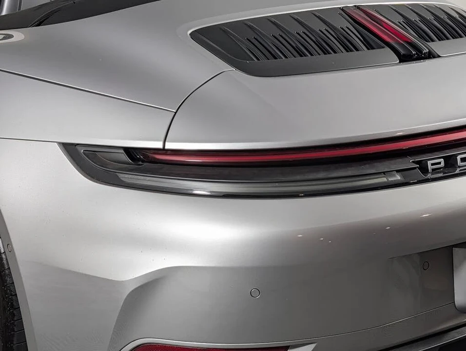 2025 Porsche 992 Carrera S - Image 16 of 31