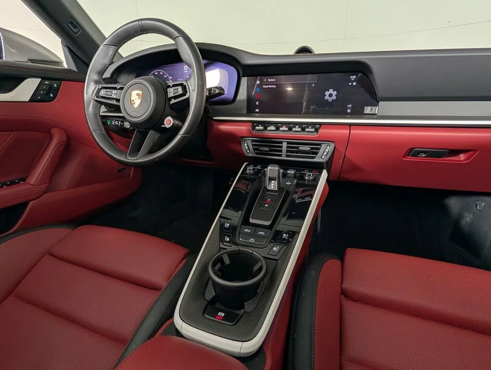 2025 Porsche 992 Carrera S - Image 21 of 31