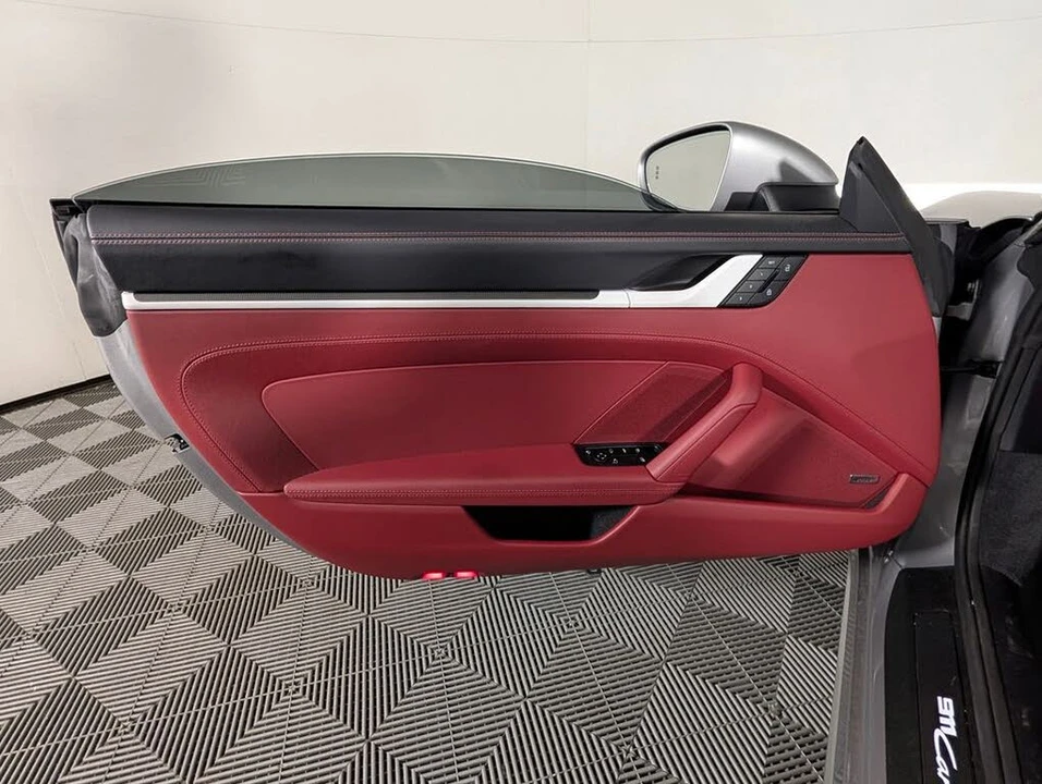 2025 Porsche 992 Carrera S - Image 23 of 31