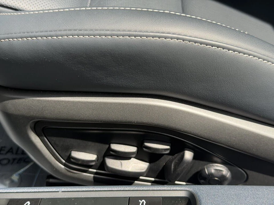 2025 Porsche 992 Carrera S - Image 19 of 31