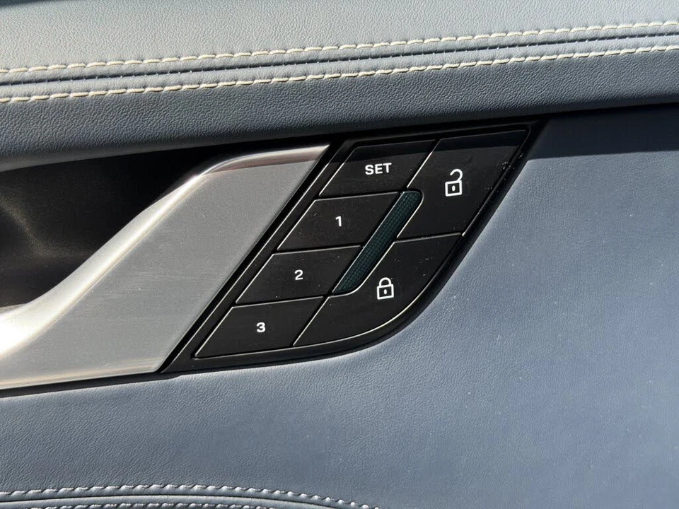 2025 Porsche 992 Carrera S - Image 22 of 31