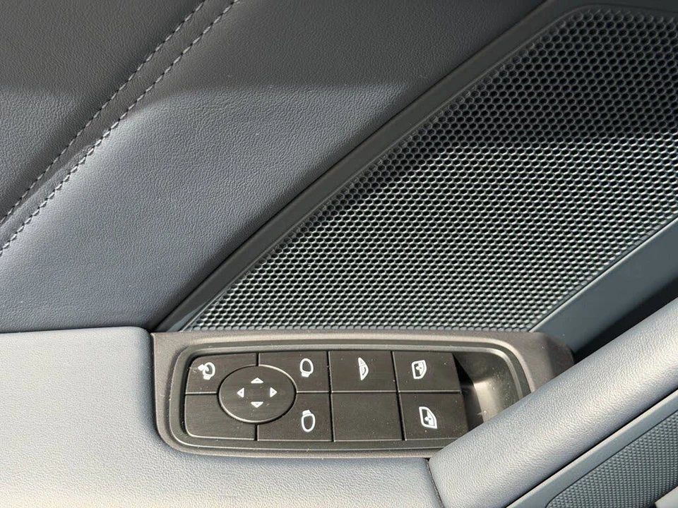 2025 Porsche 992 Carrera S - Image 24 of 31
