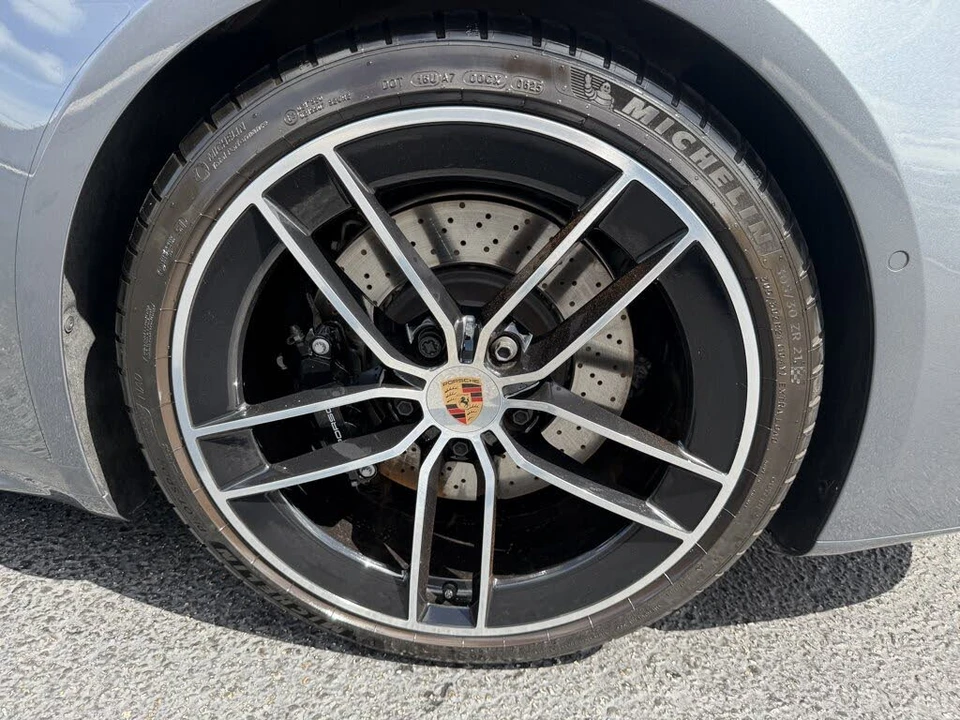 2025 Porsche 992 Carrera S - Image 14 of 31