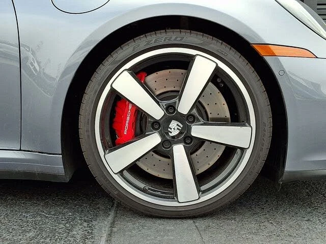 2025 Porsche 992 Carrera S - Image 12 of 31