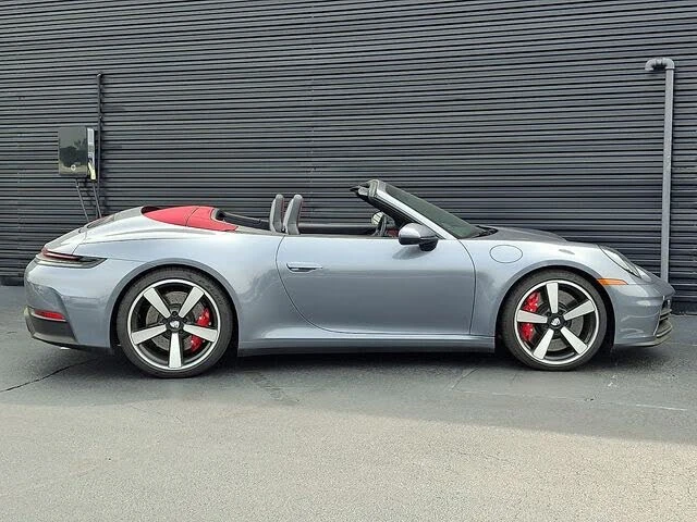 2025 Porsche 992 Carrera S - Image 8 of 31