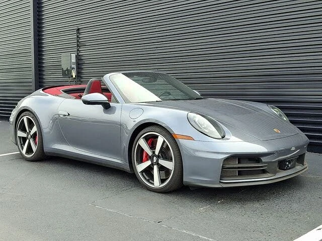 2025 Porsche 992 Carrera S - Image 9 of 31