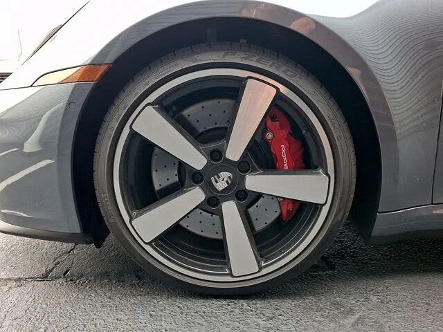 2025 Porsche 992 Carrera S - Image 15 of 31