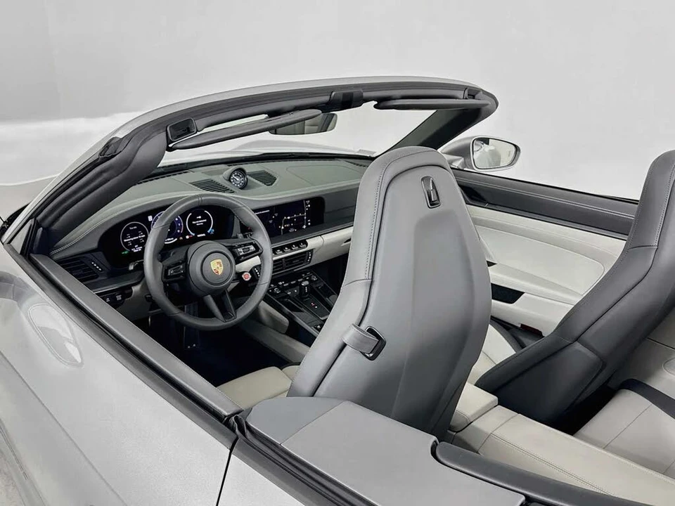 2025 Porsche 992 Carrera S - Image 21 of 30