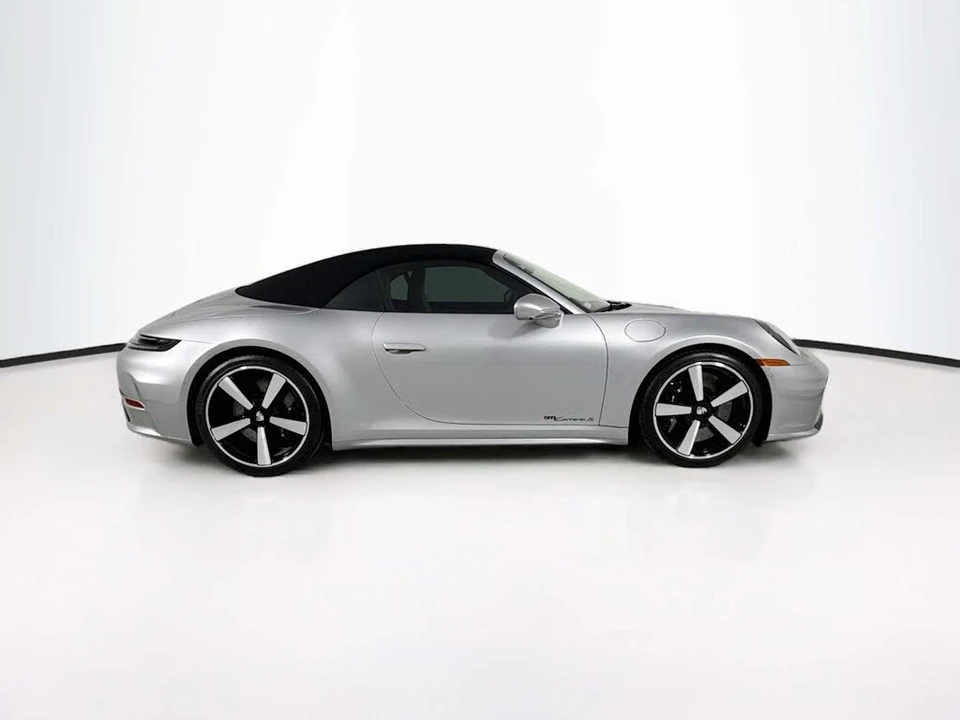 2025 Porsche 992 Carrera S - Image 7 of 30