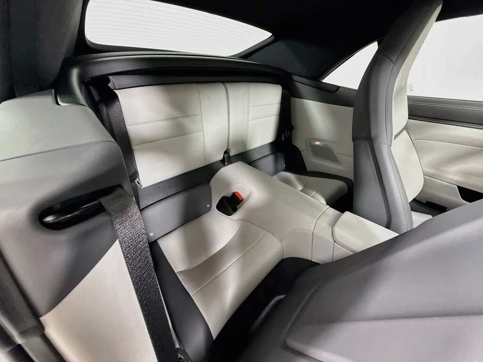 2025 Porsche 992 Carrera S - Image 25 of 30