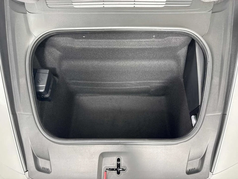 2025 Porsche 992 Carrera S - Image 28 of 30