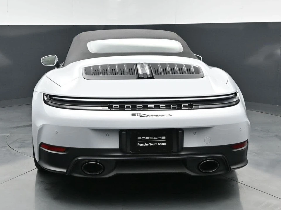 2025 Porsche 992 Carrera S - Image 11 of 31
