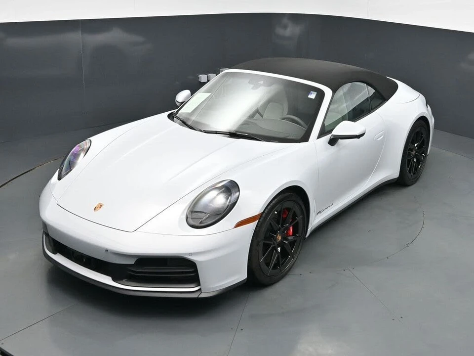 2025 Porsche 992 Carrera S - Image 16 of 31
